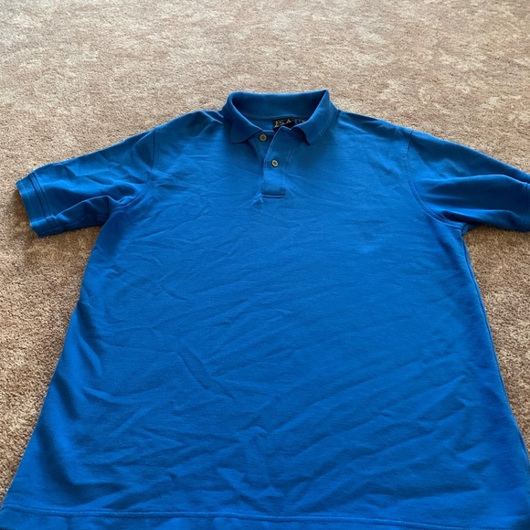 Two men’s shirts in a bundle. Good condition - Picture 3 of 3